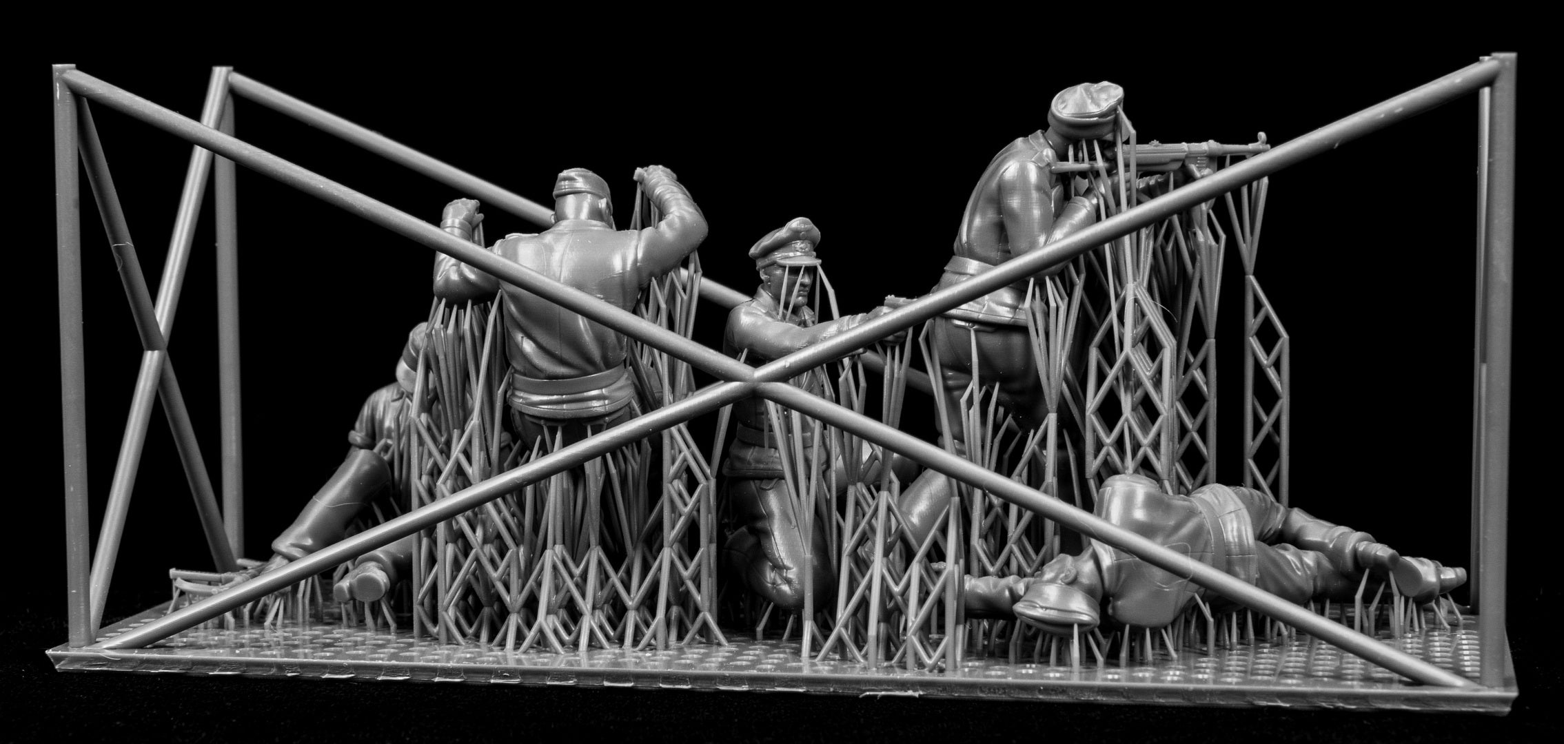 1/35 Panzer Crew Under Attack - Second World War Series