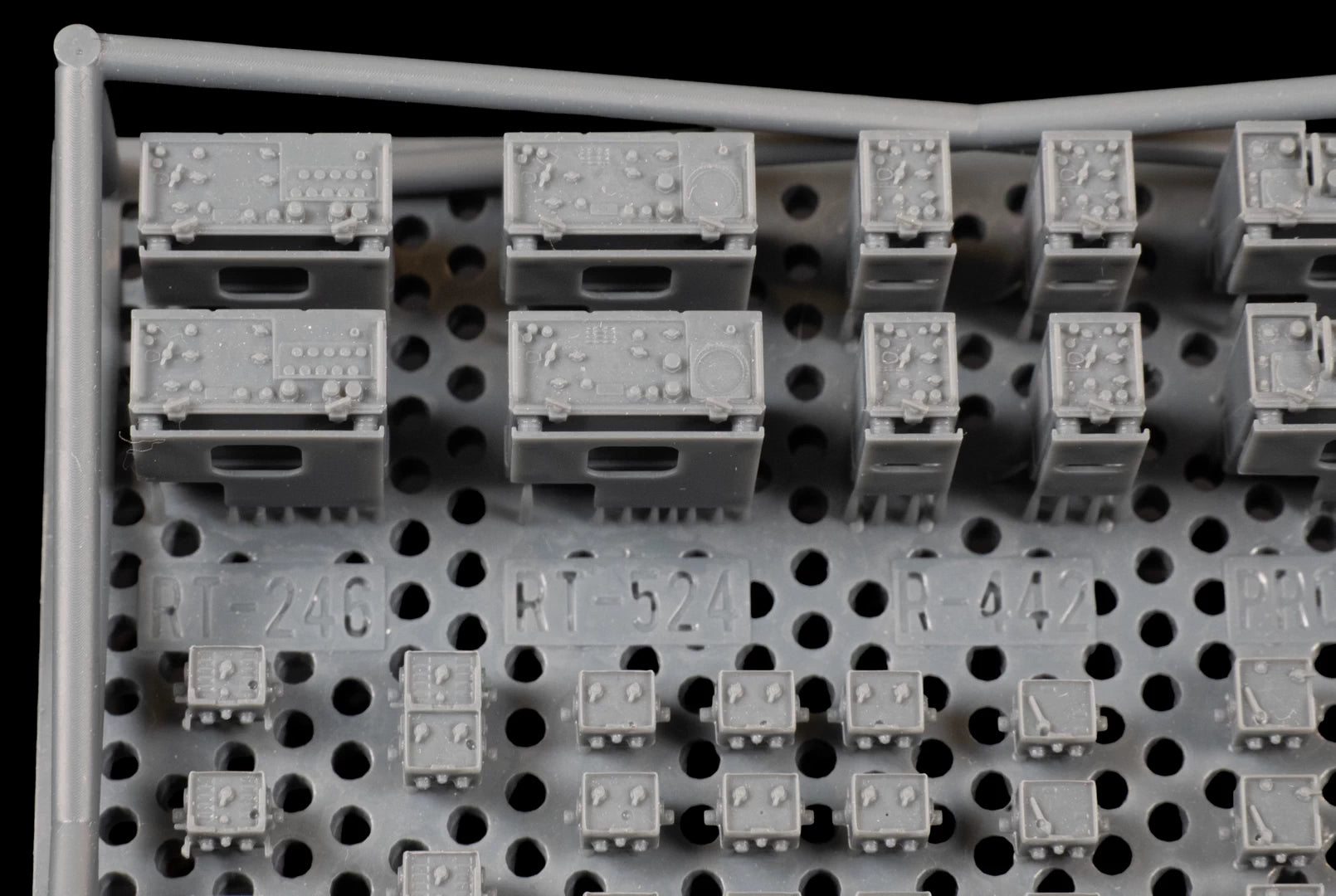1/35 Scale US-NATO 1960s-90s Radio Sets Parts on raft with protective sides.
