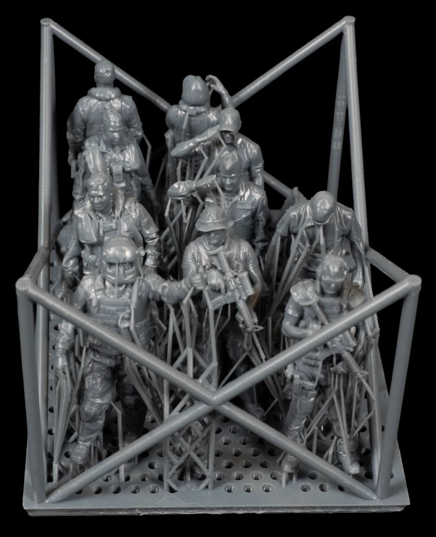 Model figures of modern RCAF pilots and ground crew 