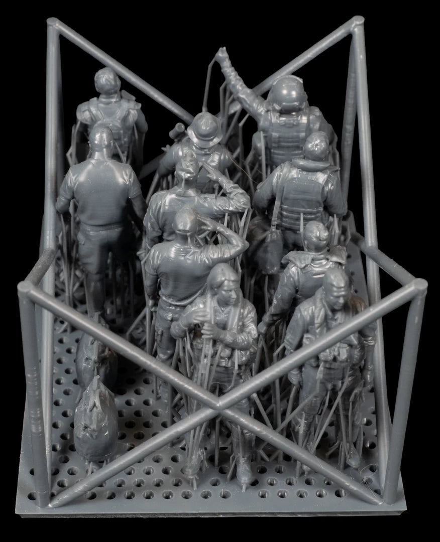 Model figures of modern RCAF pilots and ground crew 